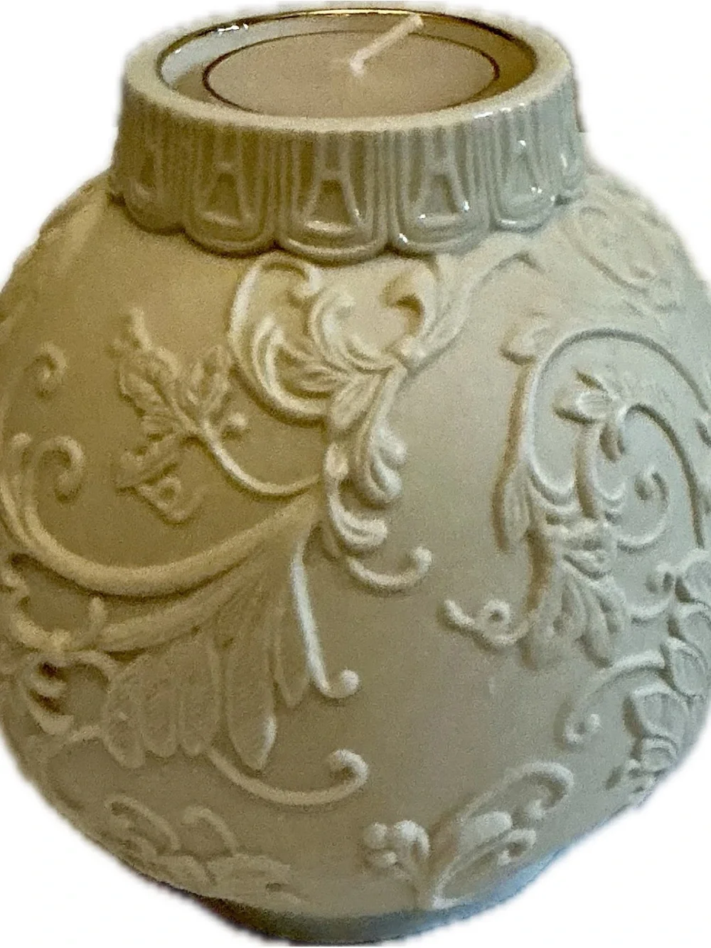 Lenox Ivory Holly Scrollwork Votive Candle Holder with Box